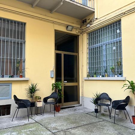 Apartamento Regina Milano In Porta Romana 2 - Sky Tv, Wifi E Breakfast Box Exterior foto