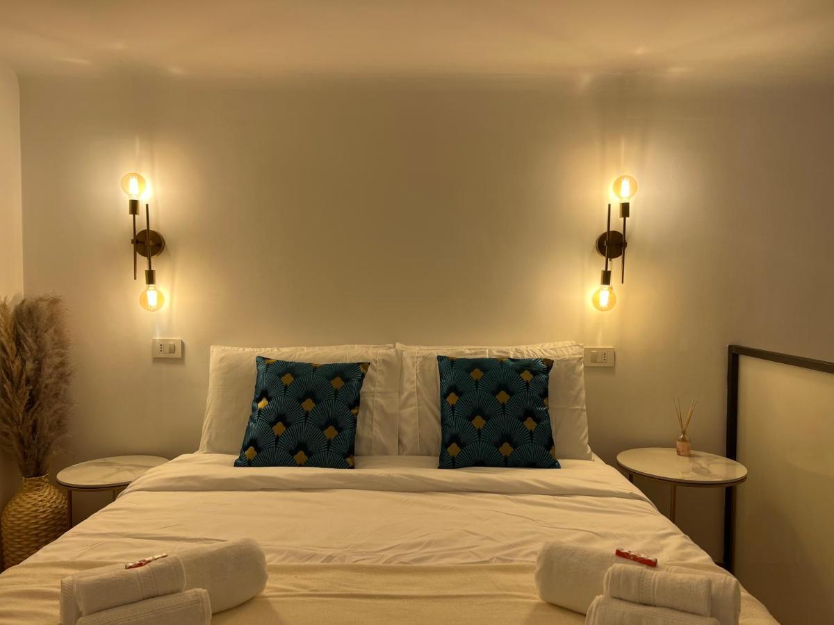 Apartamento Regina Milano In Porta Romana 2 - Sky Tv, Wifi E Breakfast Box Exterior foto
