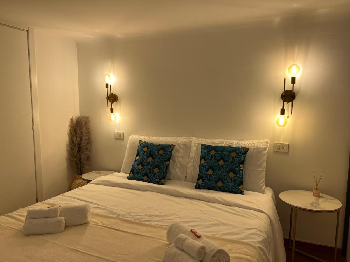 Apartamento Regina Milano In Porta Romana 2 - Sky Tv, Wifi E Breakfast Box Exterior foto