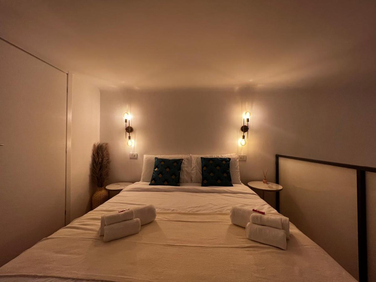 Apartamento Regina Milano In Porta Romana 2 - Sky Tv, Wifi E Breakfast Box Exterior foto