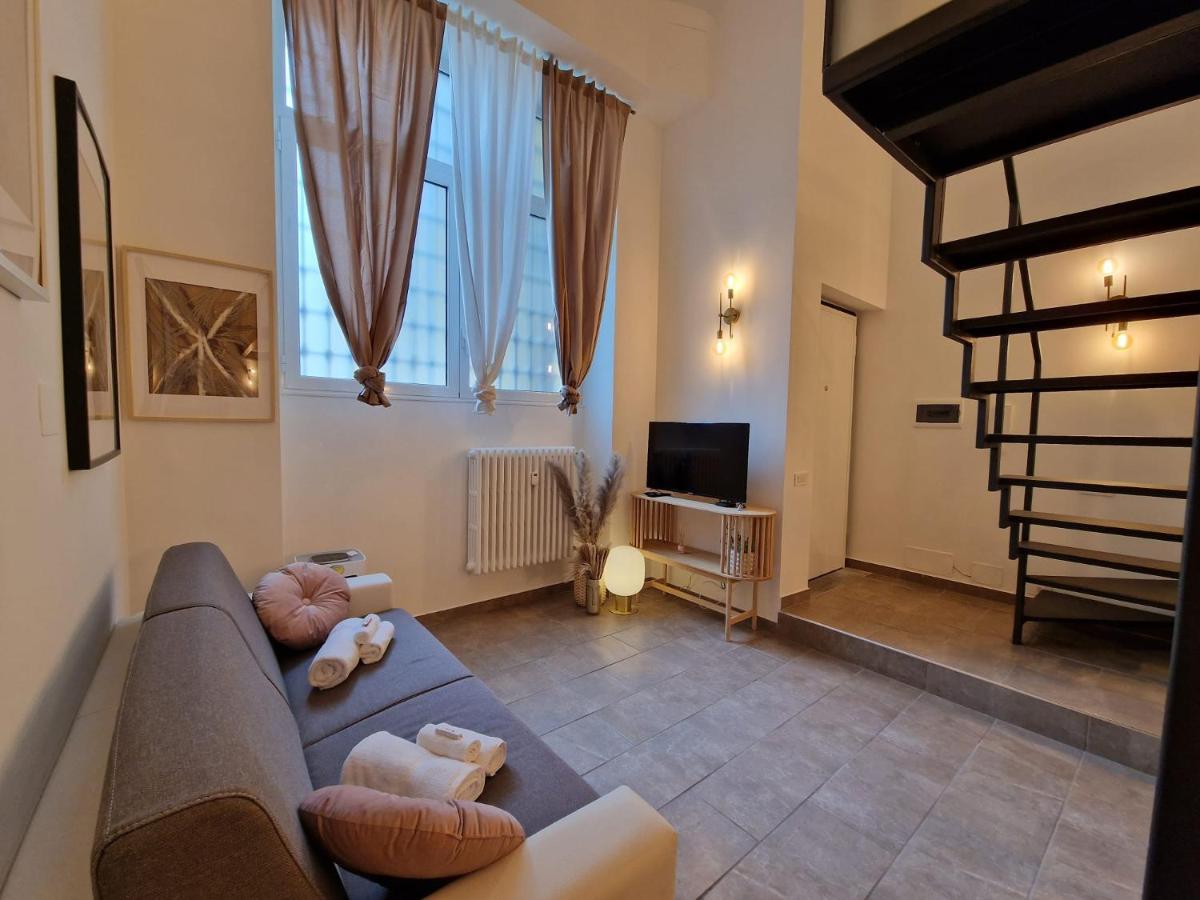 Apartamento Regina Milano In Porta Romana 2 - Sky Tv, Wifi E Breakfast Box Exterior foto