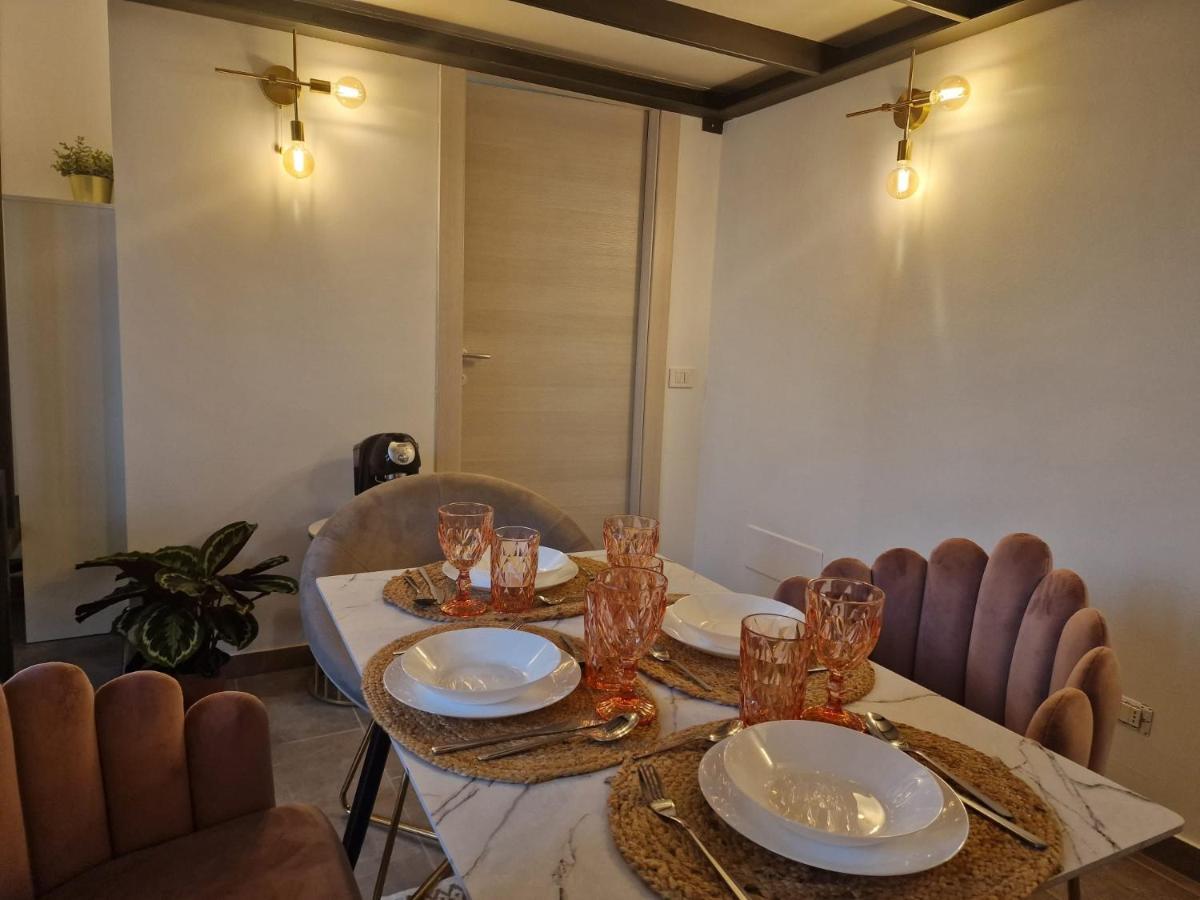 Apartamento Regina Milano In Porta Romana 2 - Sky Tv, Wifi E Breakfast Box Exterior foto