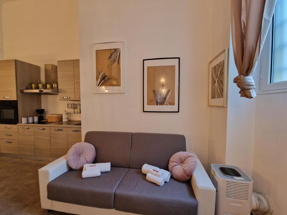Apartamento Regina Milano In Porta Romana 2 - Sky Tv, Wifi E Breakfast Box Exterior foto