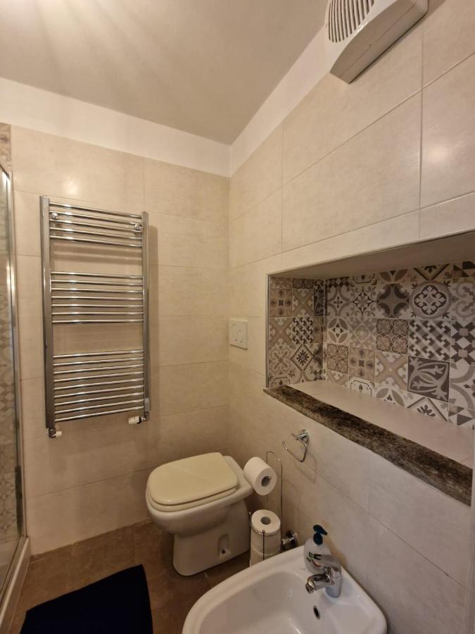 Apartamento Regina Milano In Porta Romana 2 - Sky Tv, Wifi E Breakfast Box Exterior foto