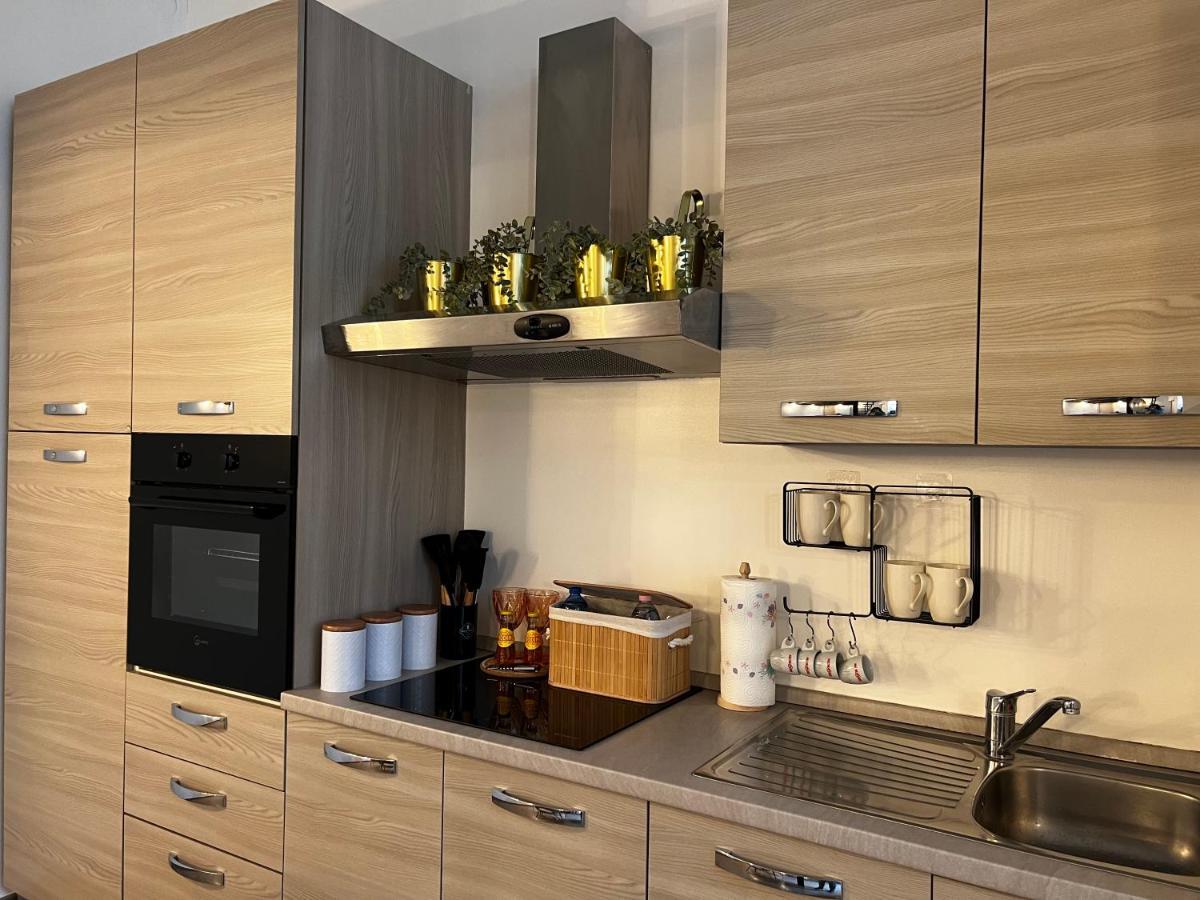 Apartamento Regina Milano In Porta Romana 2 - Sky Tv, Wifi E Breakfast Box Exterior foto