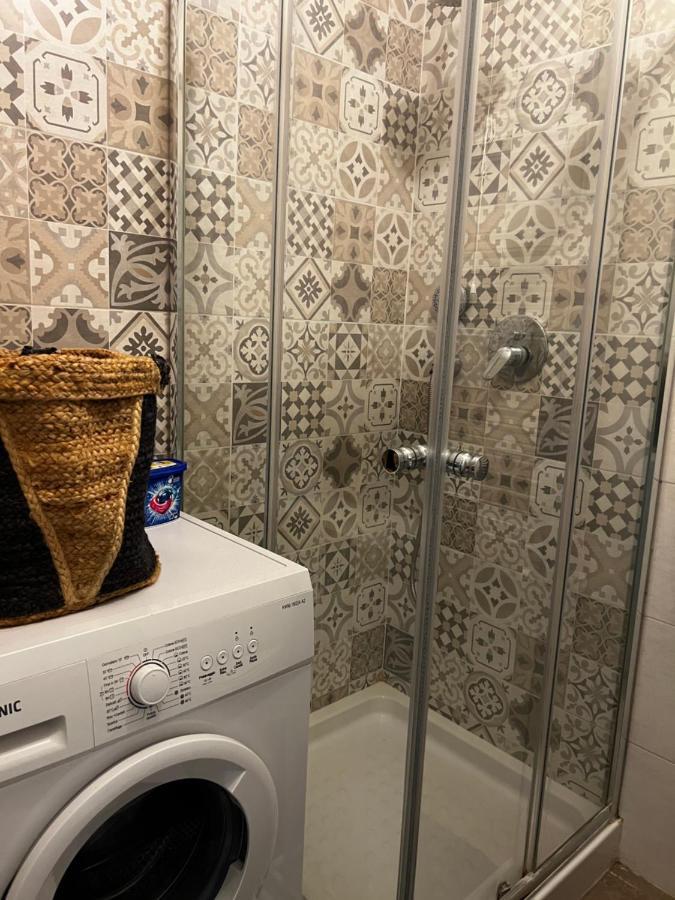 Apartamento Regina Milano In Porta Romana 2 - Sky Tv, Wifi E Breakfast Box Exterior foto